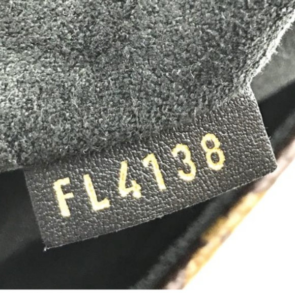 Locky Bb Long Strap Flap Cross Body Bag - Picture 5 of 8